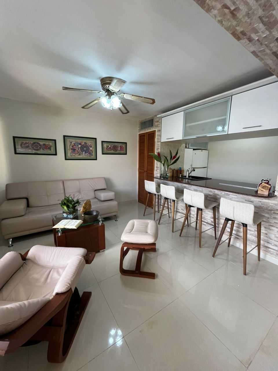 Apartamento en venta Lecheria con vista a los canales navegables - Conjunto Residencial Punta Marina