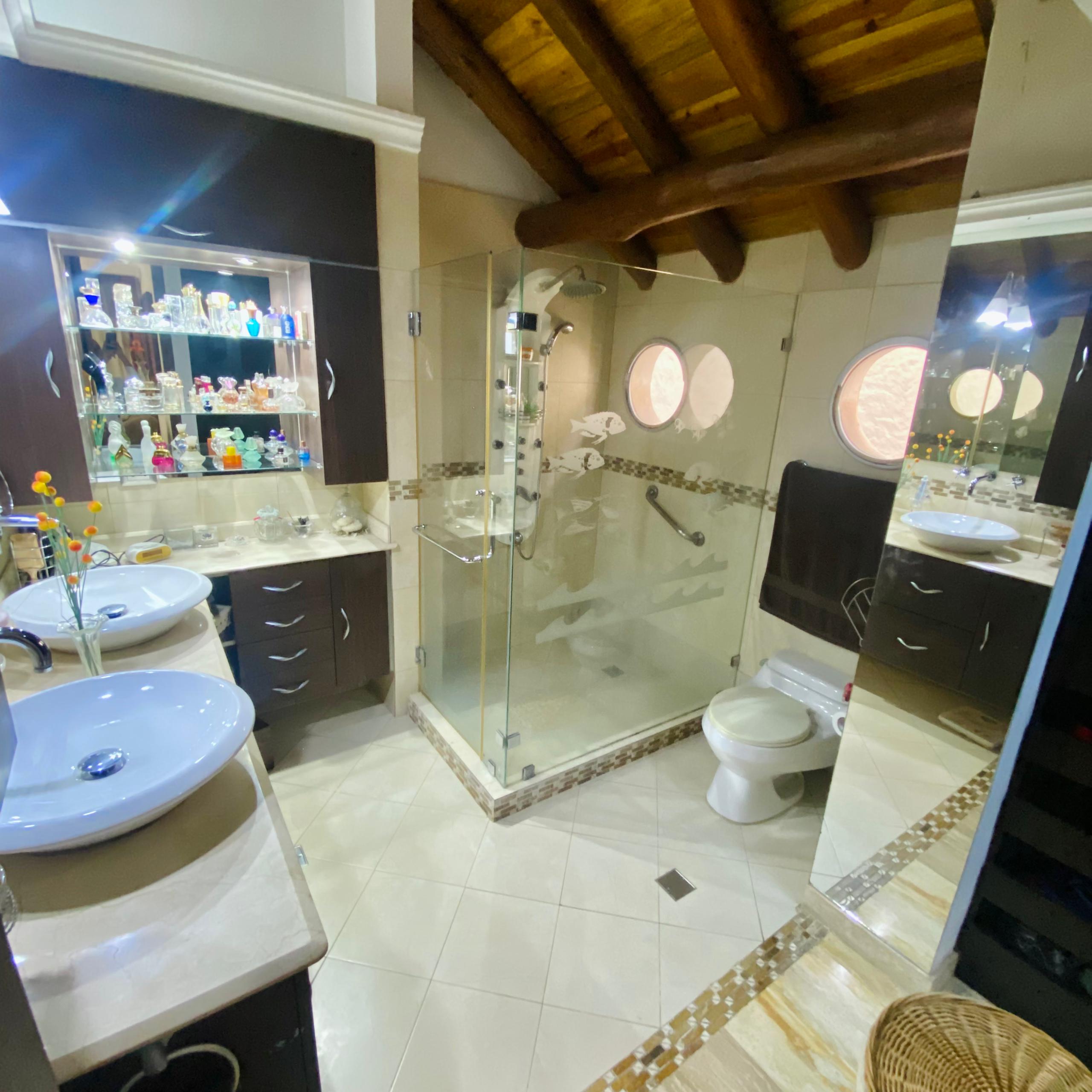 Venta Casa Bote B Lecheria