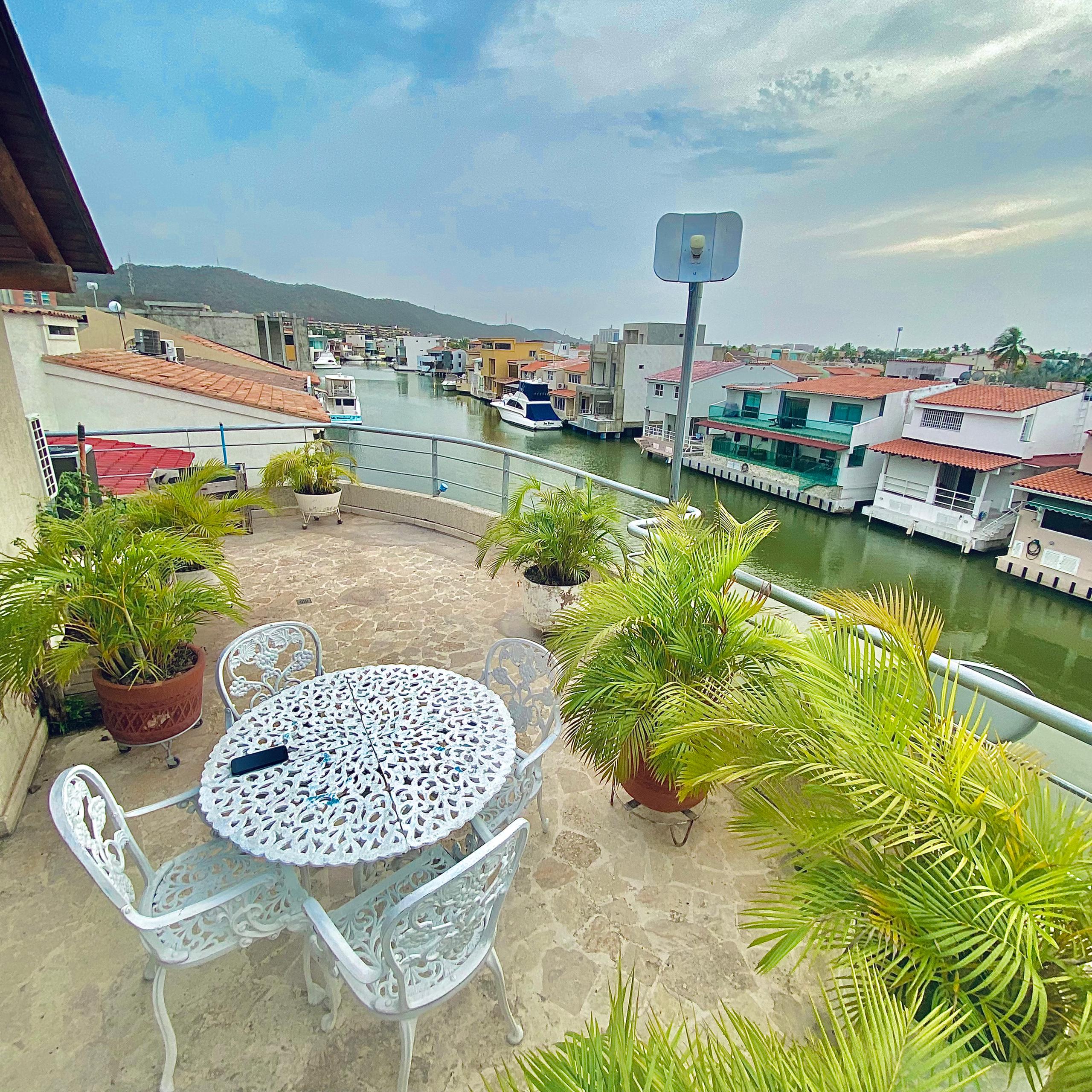 Venta Casa Bote B Lecheria
